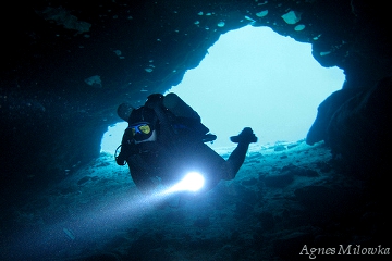 Agnes Milowka_cave diving Jackson Blue